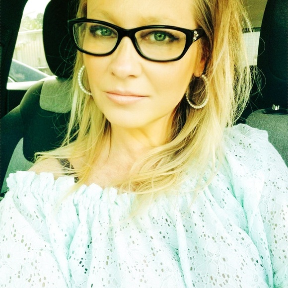 Meet your Posher, Mary - Picture 5 of 14